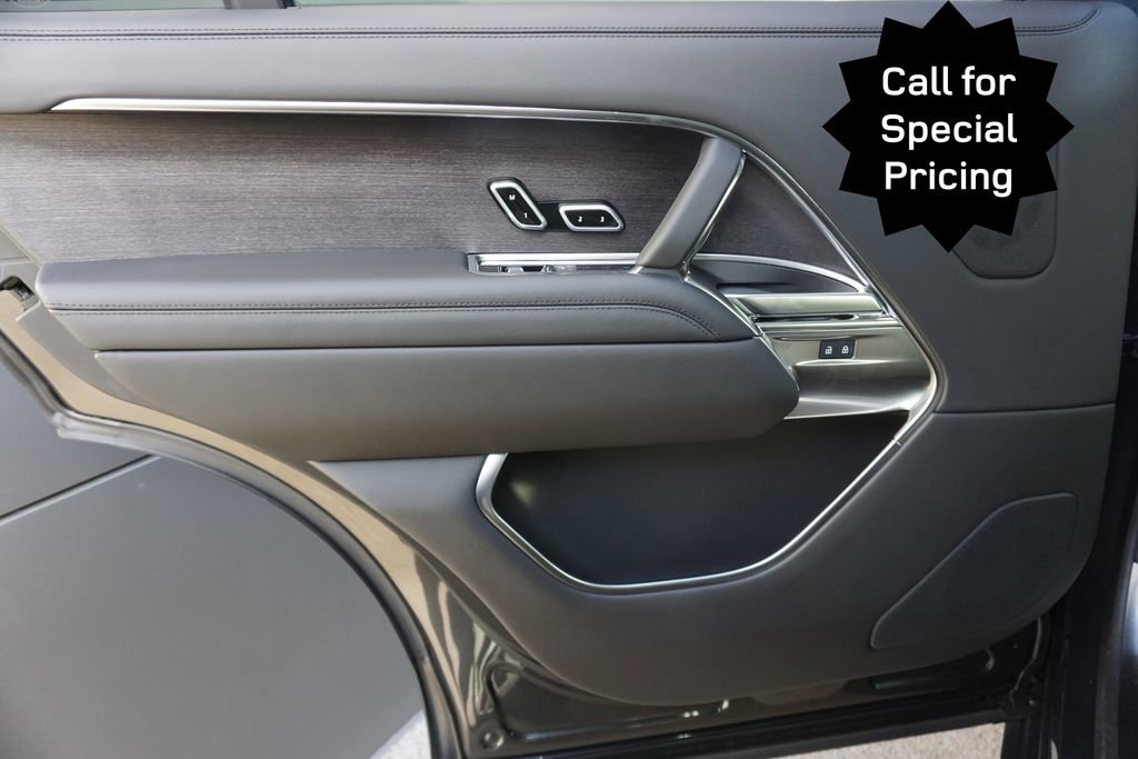 New 2025 Land Rover Range Rover Long Wheelbase SE image 28