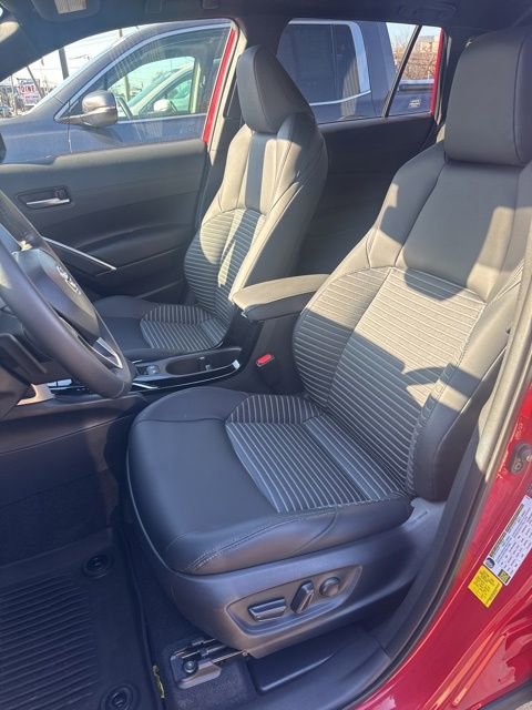 Used 2024 Toyota Corolla Cross XSE image 12
