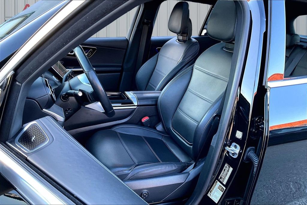 Used 2024 Mercedes-Benz GLC 300 4MATIC image 21