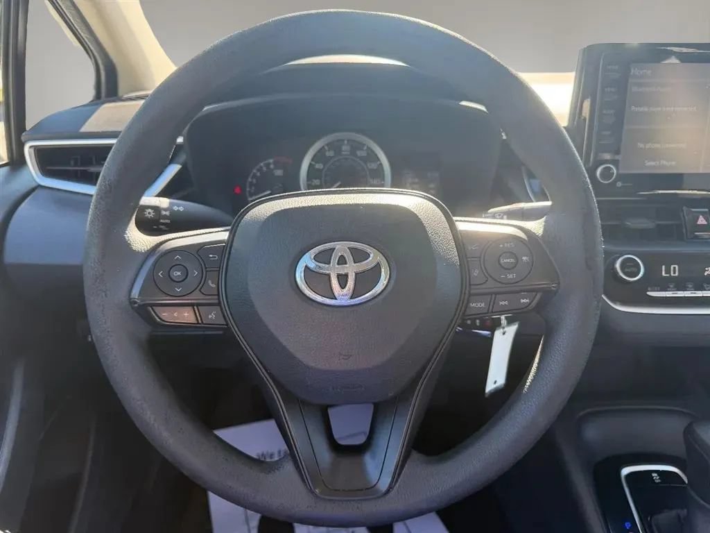 Used 2022 Toyota Corolla LE FWD image 10