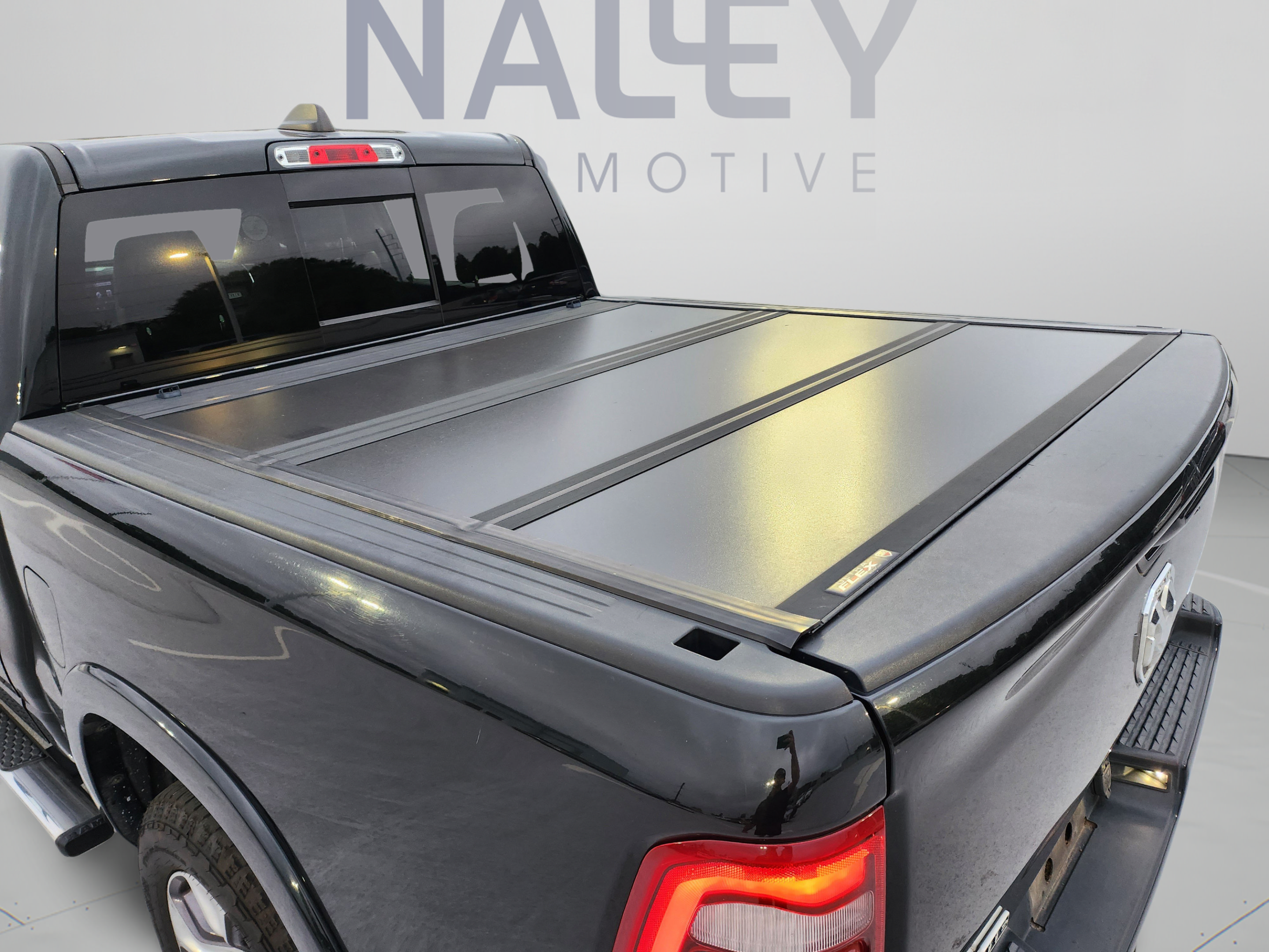 Used 2019 RAM 1500 Laramie w/ Sport Appearance Package AWD/4WD image 30