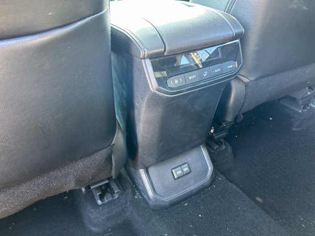 Used 2022 Toyota Highlander XLE FWD image 12