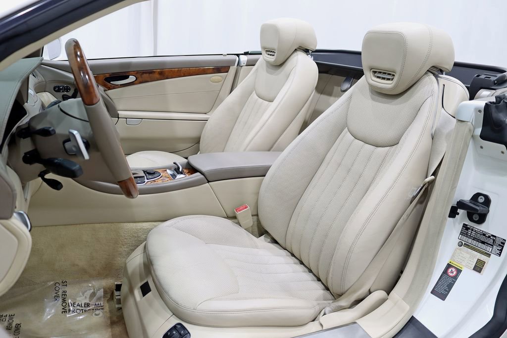 Used 2011 Mercedes-Benz SL 550 image 21