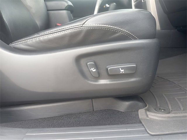 Used 2021 Toyota 4Runner Limited image 10