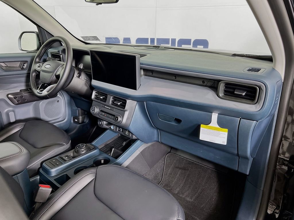 Used 2025 Ford Maverick Lariat w/ Black Appearance Package image 34