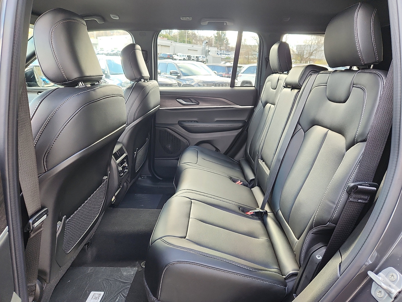 New 2025 Jeep Grand Cherokee Limited image 6