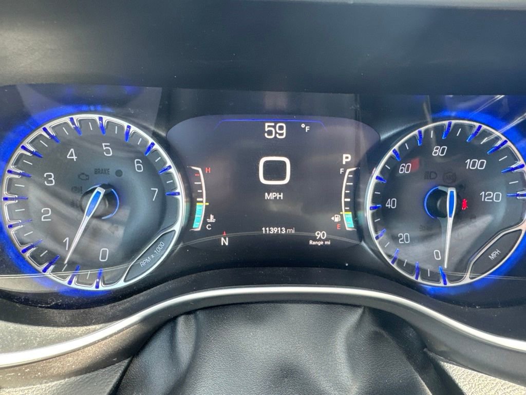 Used 2019 Chrysler Pacifica Limited FWD image 5