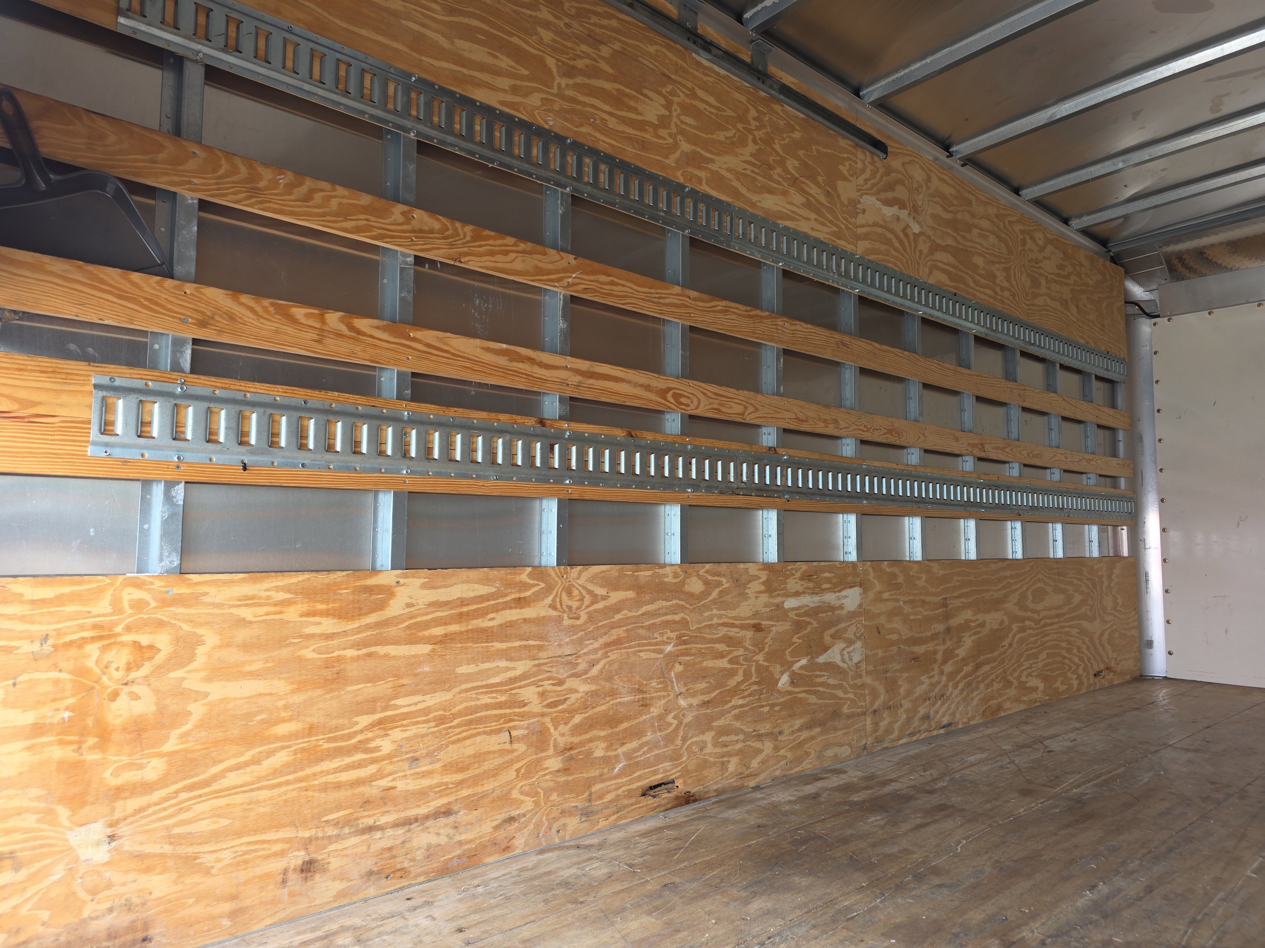 Used 2024 Chevrolet Low Cab Forward RWD image 12