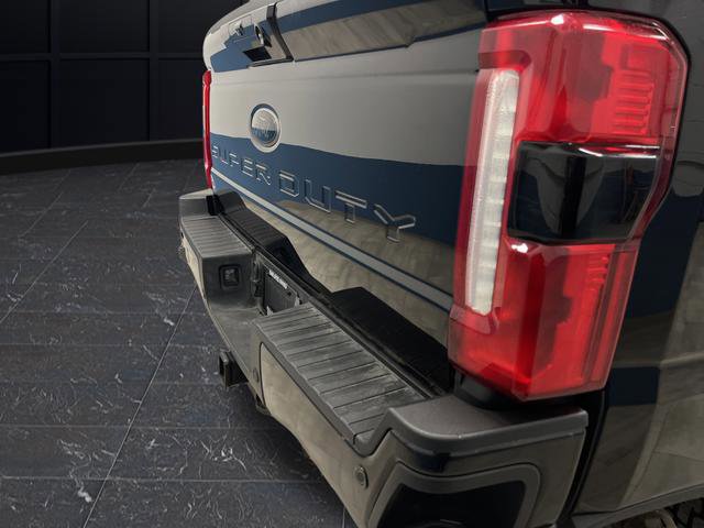 Used 2023 Ford F250 Lariat w/ Black Appearance Package image 37
