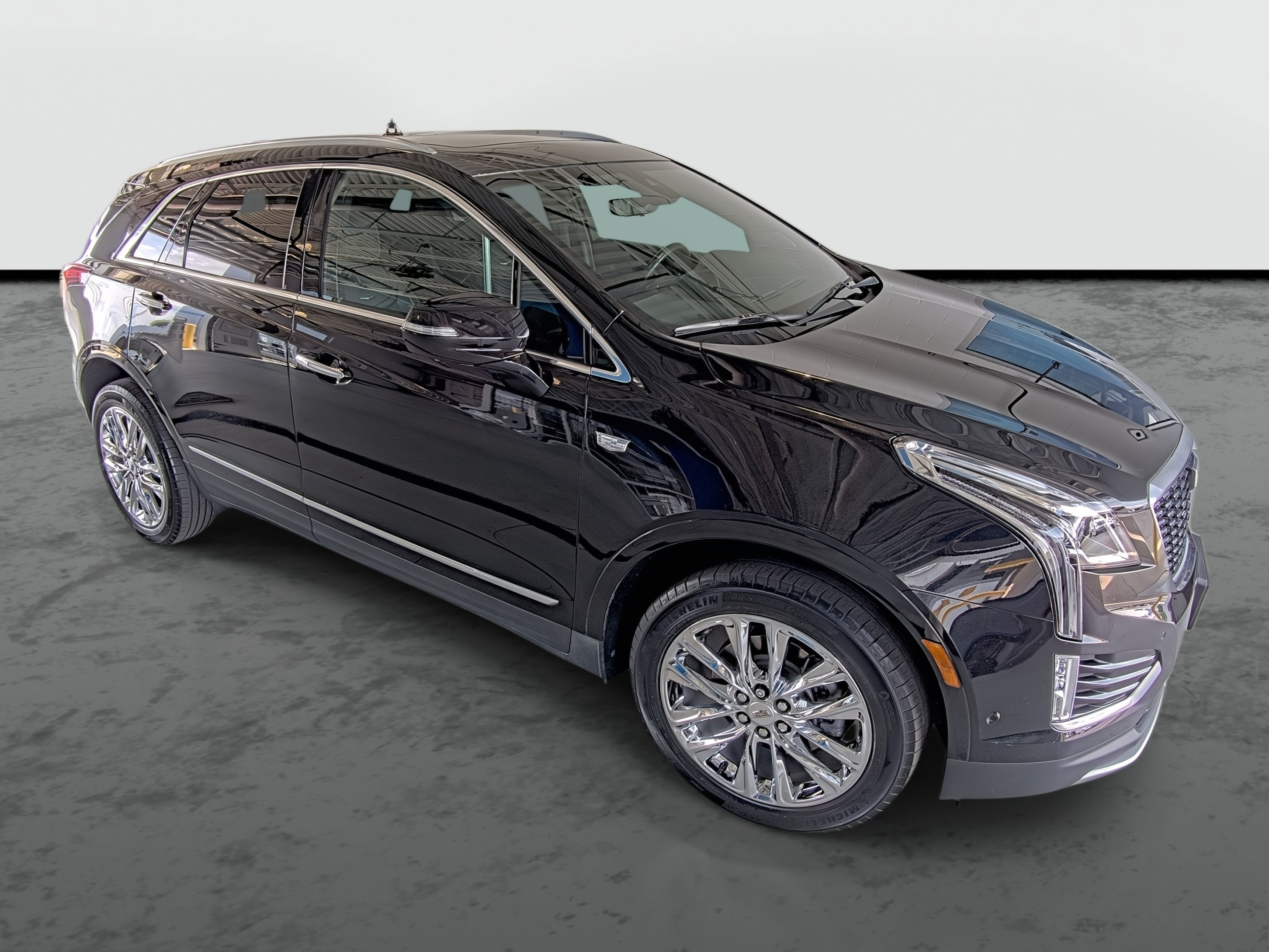 Used 2021 Cadillac XT5 Premium Luxury FWD image 4