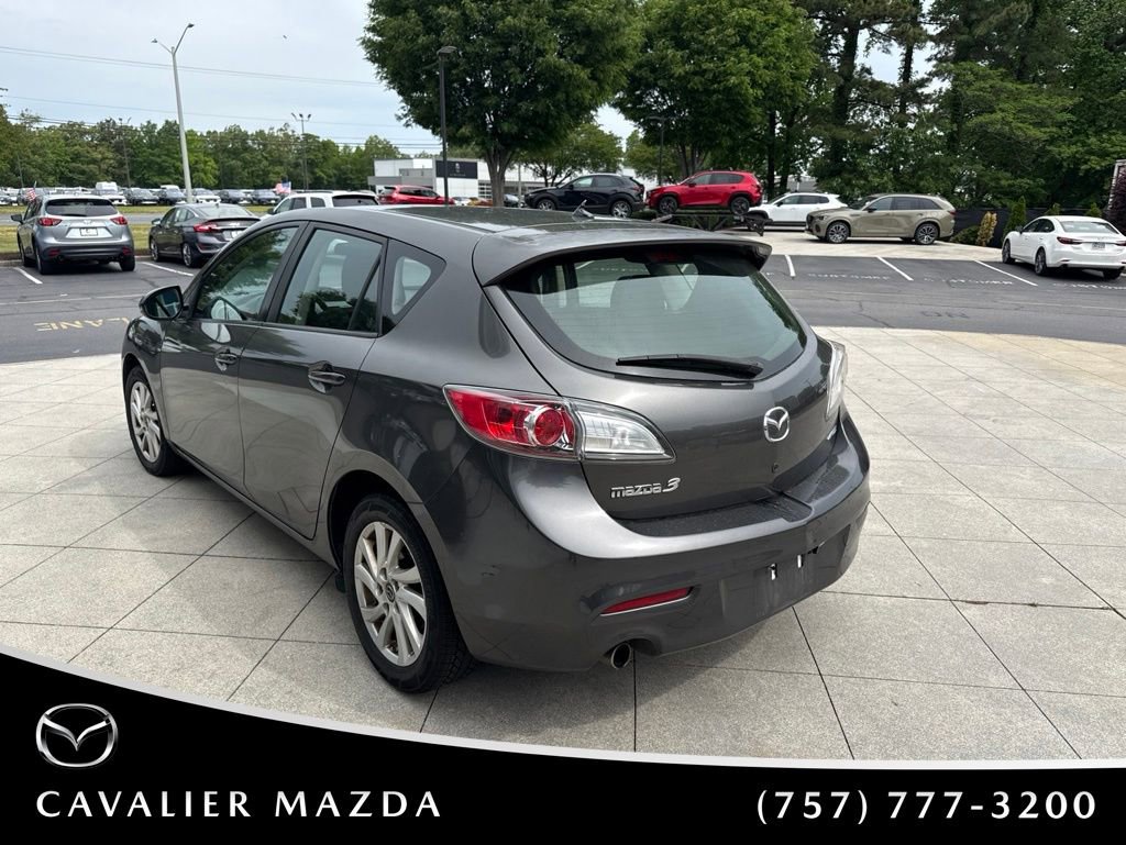 Used 2013 MAZDA MAZDA3 i Touring w/ Preferred Equipment Pkg FWD image 9
