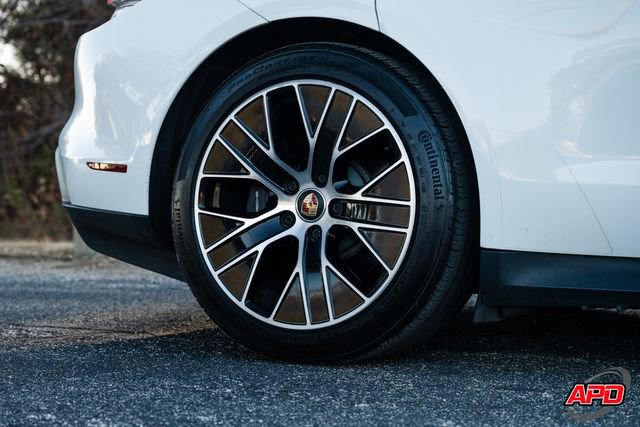 Used 2022 Porsche Taycan image 60