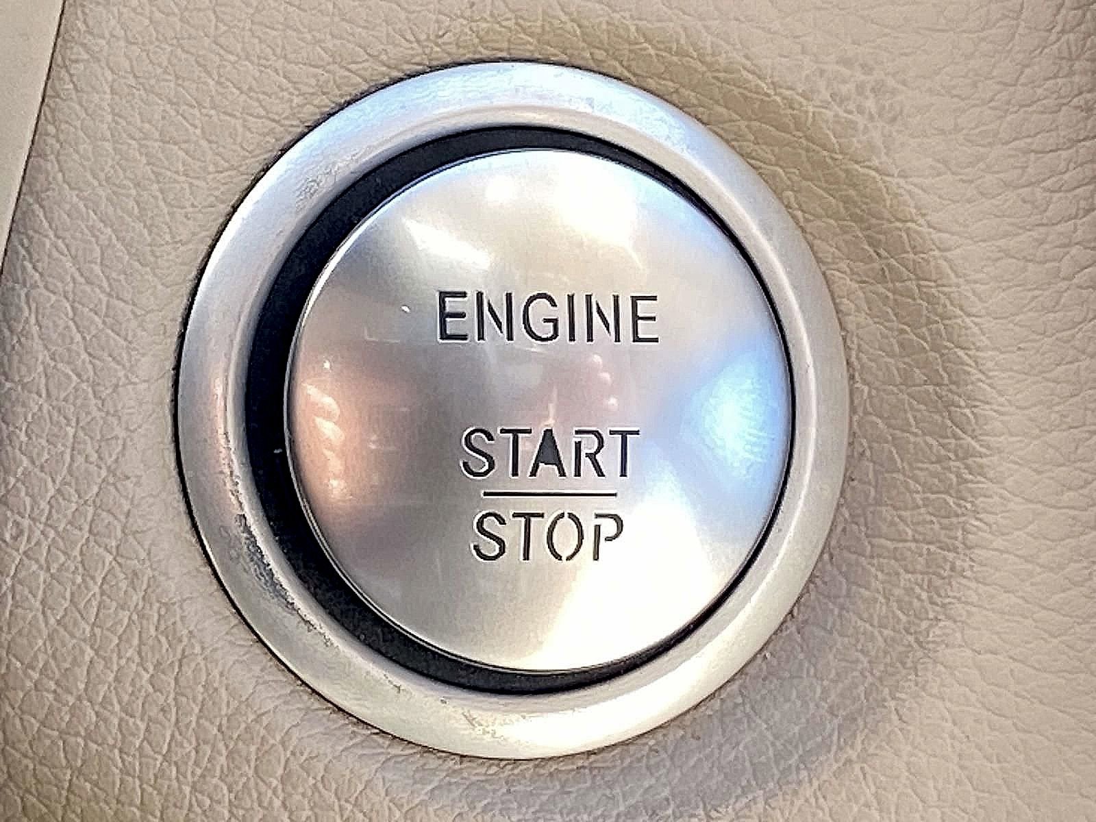 Used 2018 Mercedes-Benz C 300 4MATIC Sedan image 26