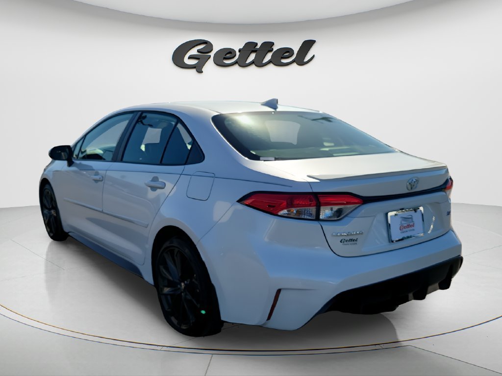 Used 2024 Toyota Corolla SE FWD image 7