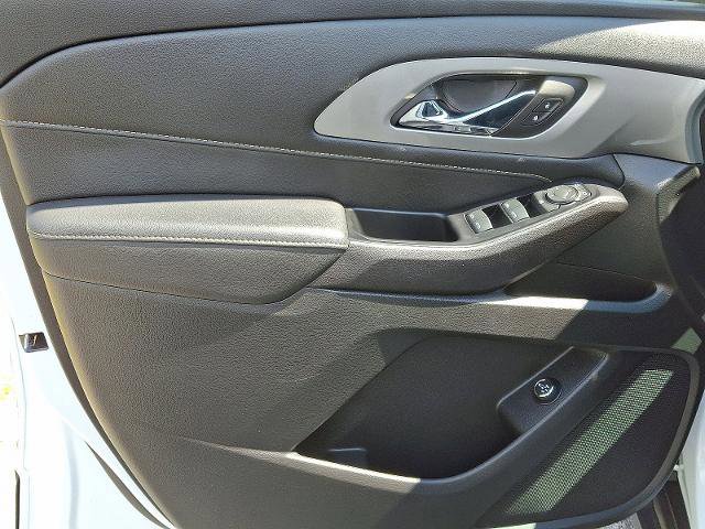 Certified 2024 Chevrolet Traverse LT w/ LPO, Floor Liner Package image 14