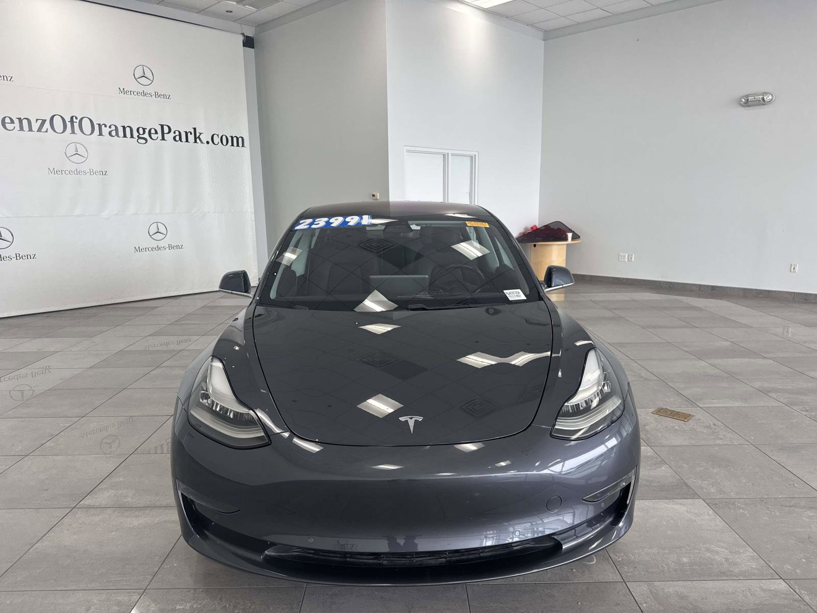 Used 2018 Tesla Model 3 Long Range RWD image 2