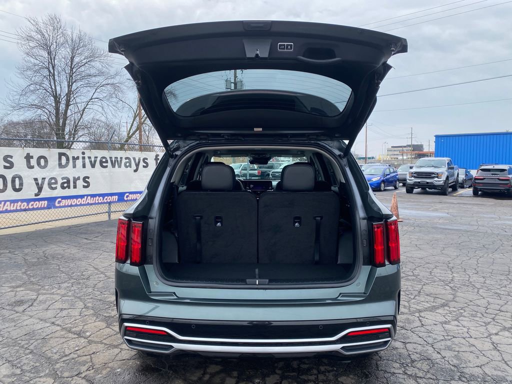 Used 2023 Kia Sorento X-Line EX image 4