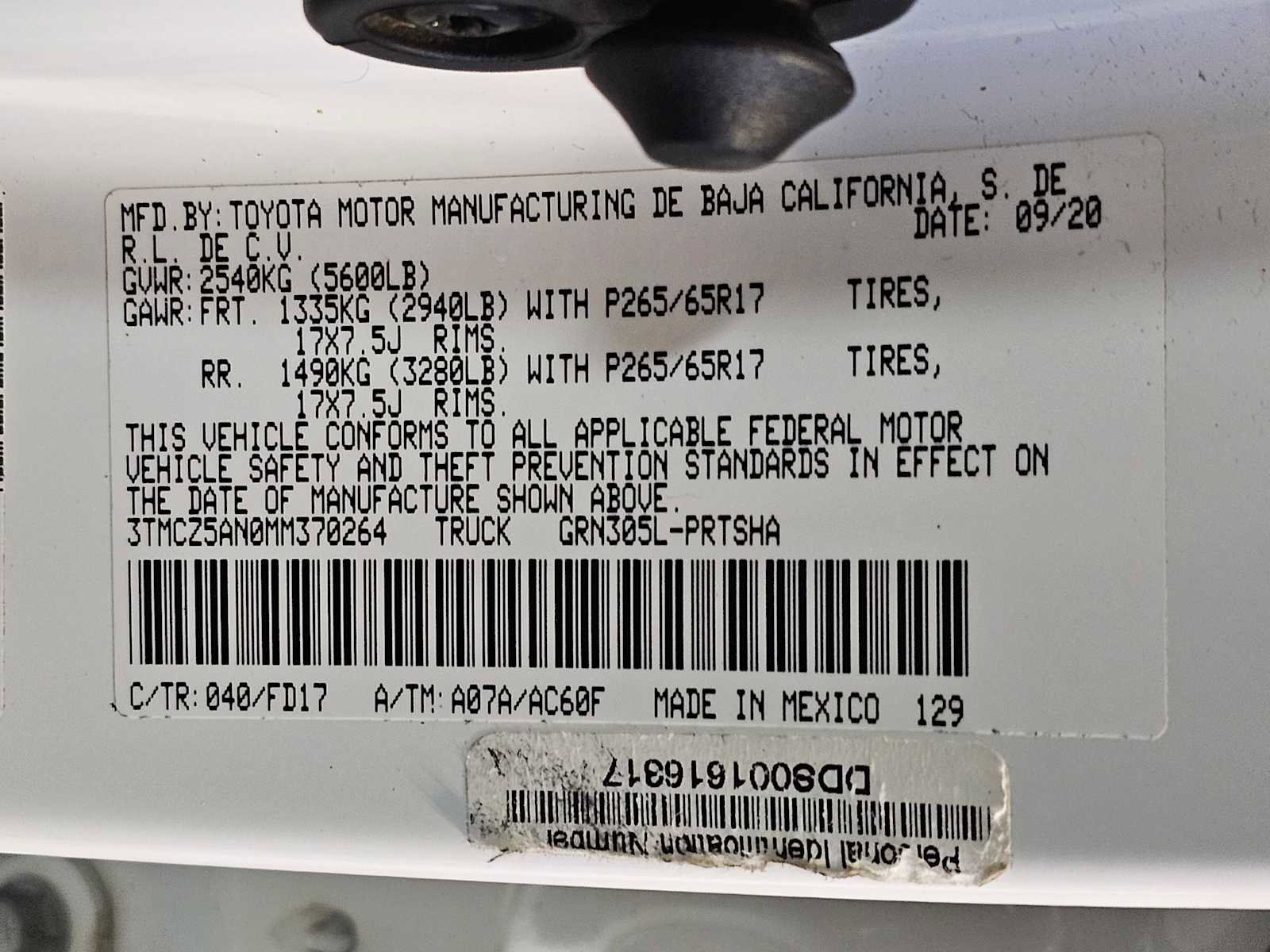 Used 2021 Toyota Tacoma TRD Sport w/ Technology Package image 39