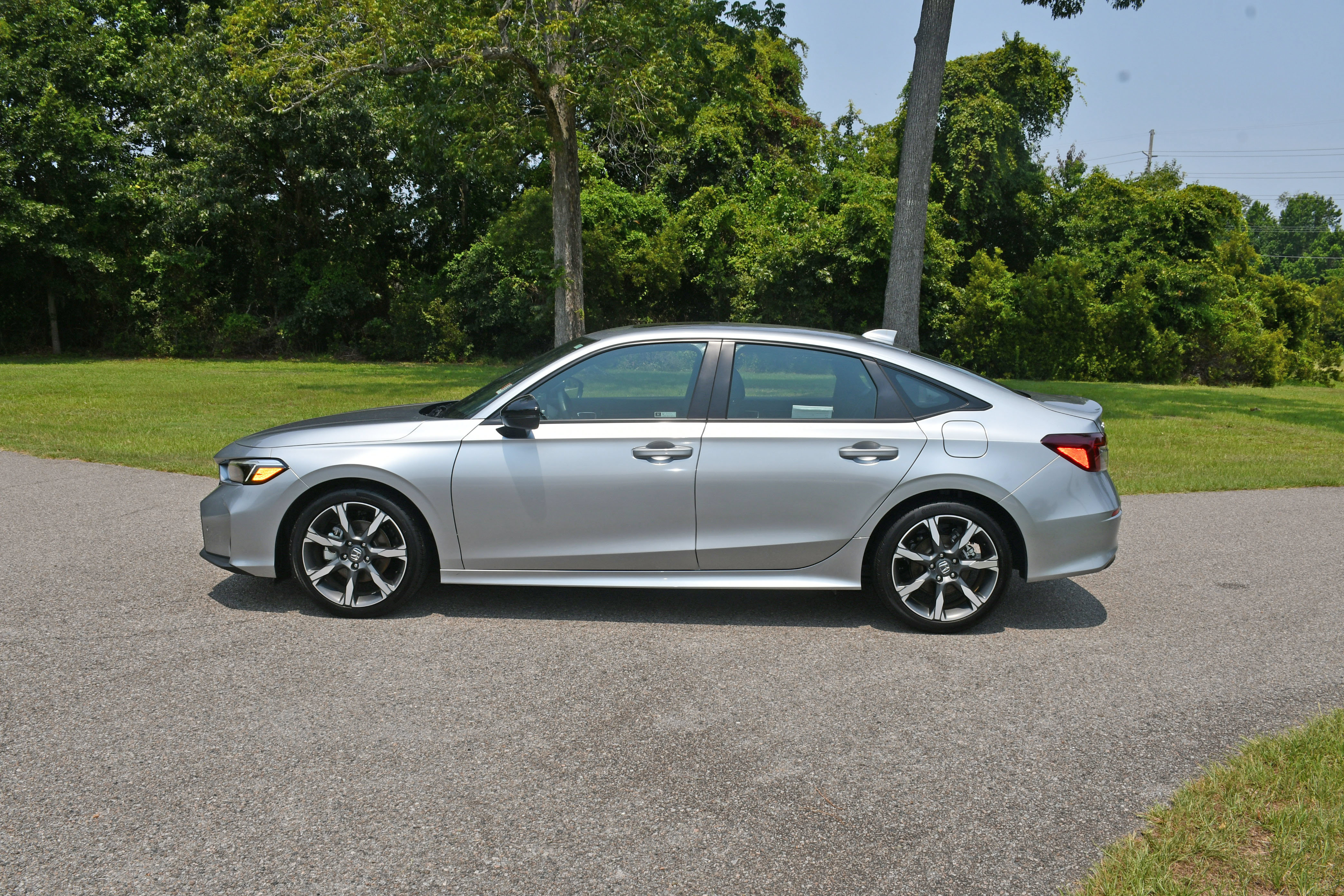 Certified 2025 Honda Civic Sport Touring image 2