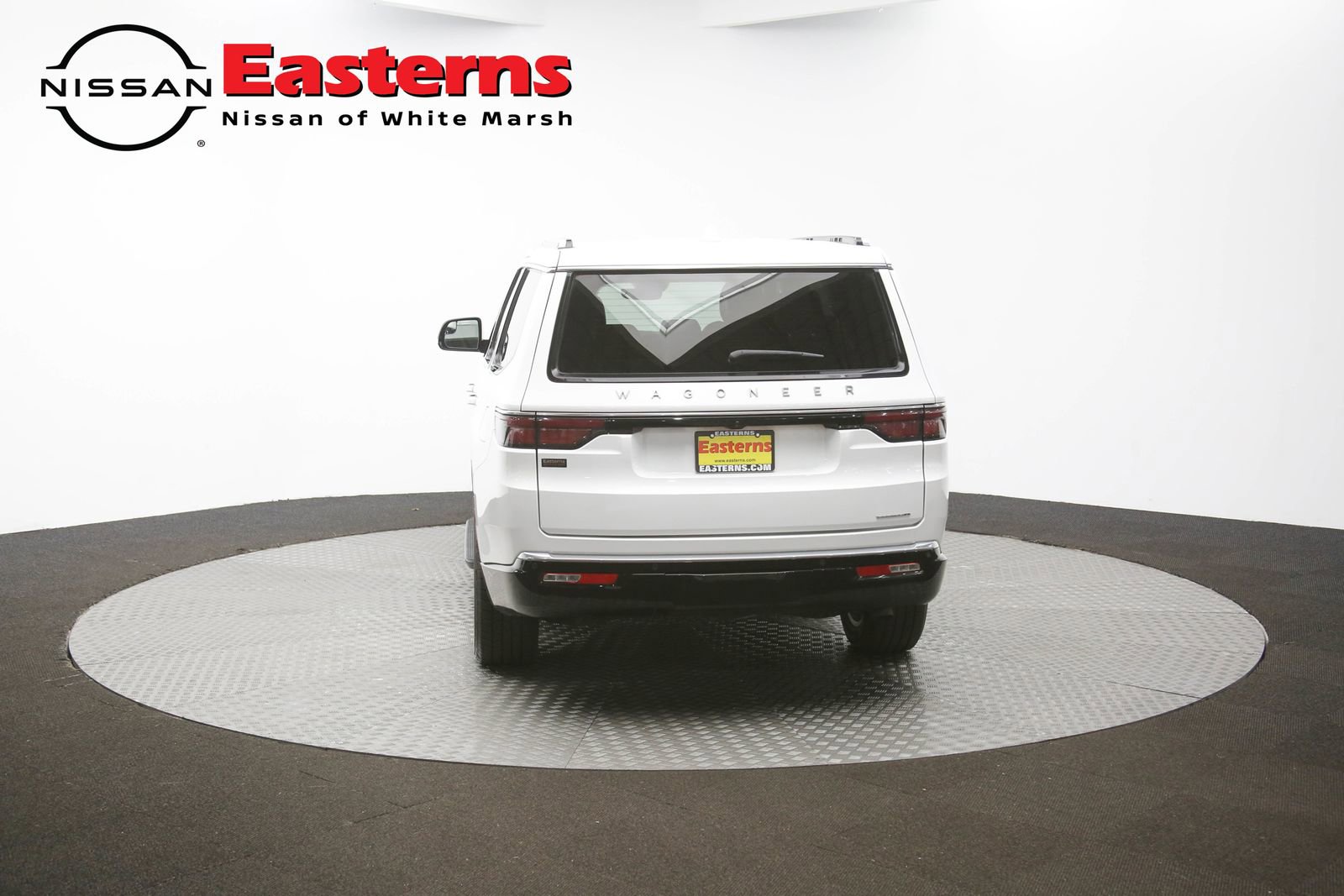 Used 2023 Jeep Wagoneer Series III w/ Preferred Equipment Group image 35