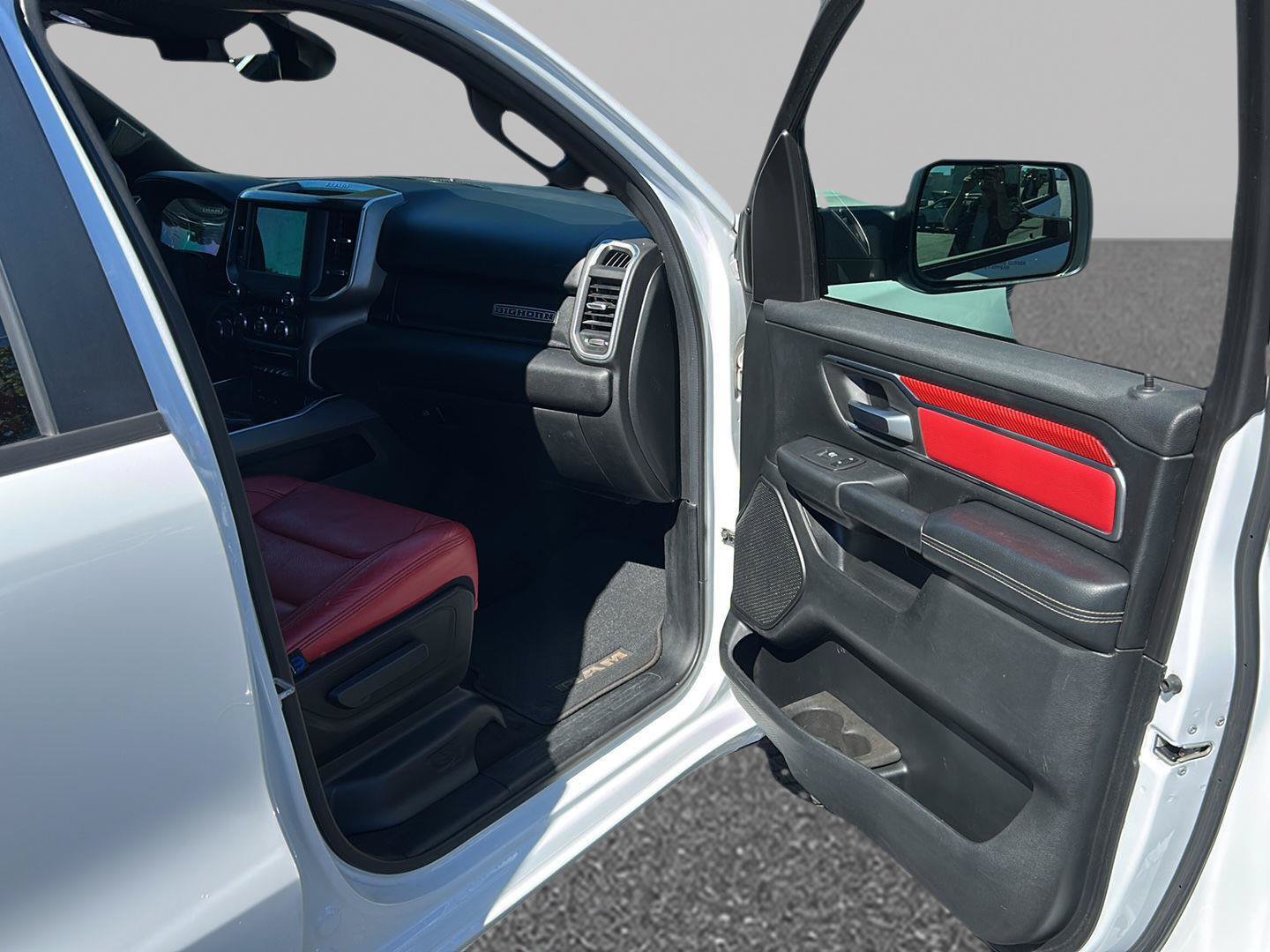 Used 2019 RAM 1500 Big Horn AWD/4WD image 17