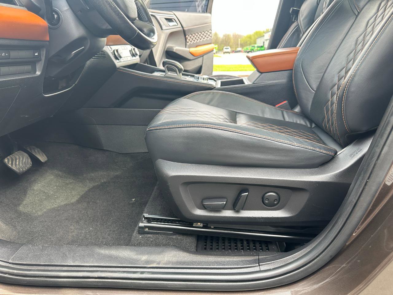 Used 2022 Mitsubishi Outlander SEL AWD/4WD image 21