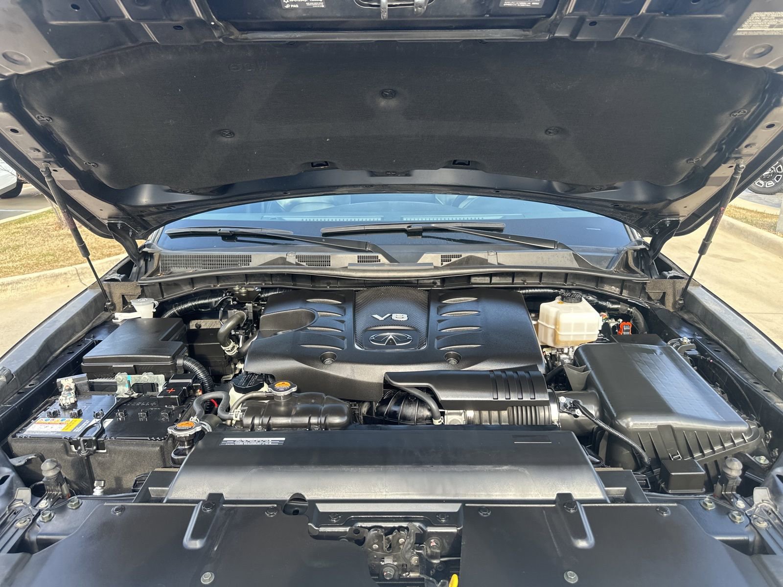 Used 2024 INFINITI QX80 Luxe image 25