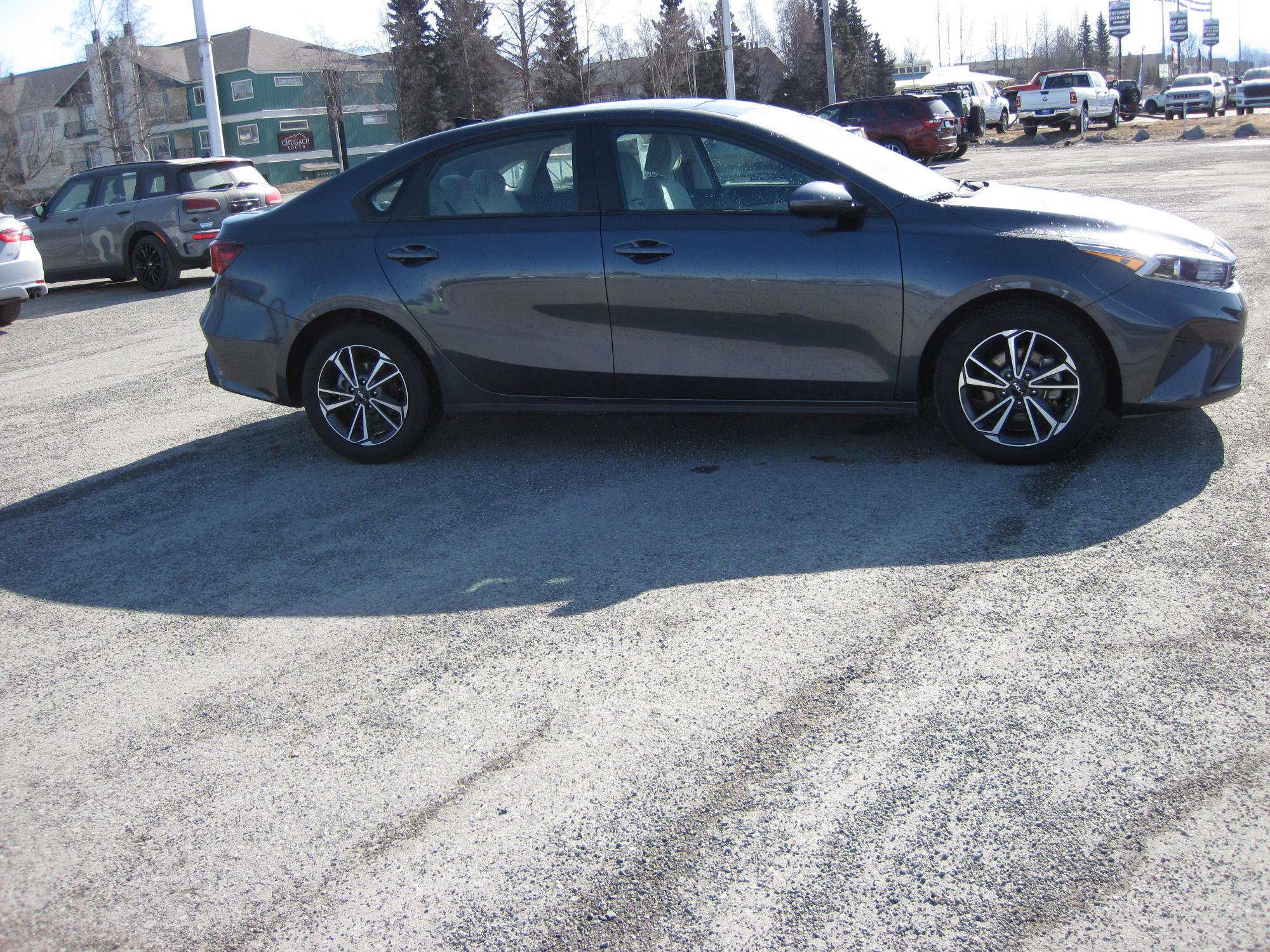 Used 2023 Kia Forte LXS image 4