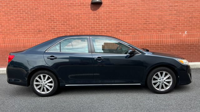 Used 2012 Toyota Camry XLE FWD image 2