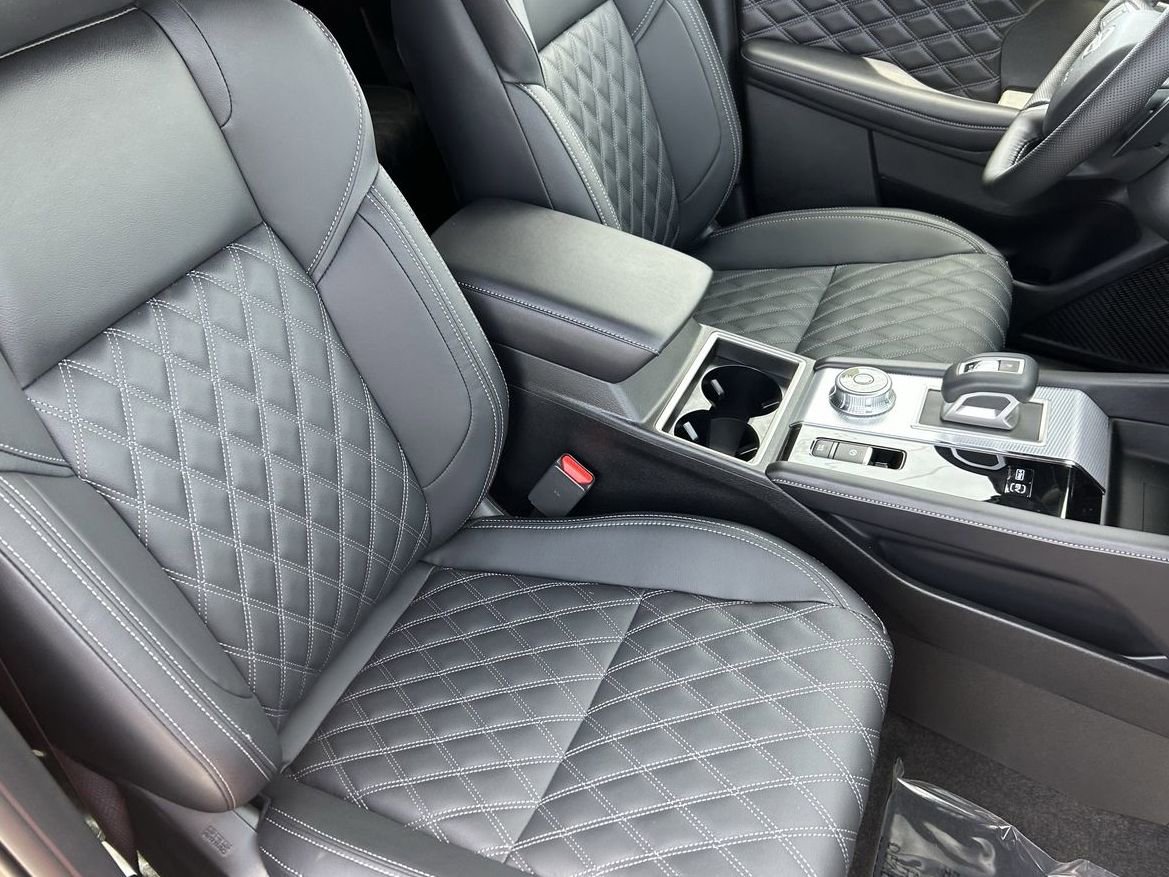 New 2026 Nissan Rogue Platinum image 14