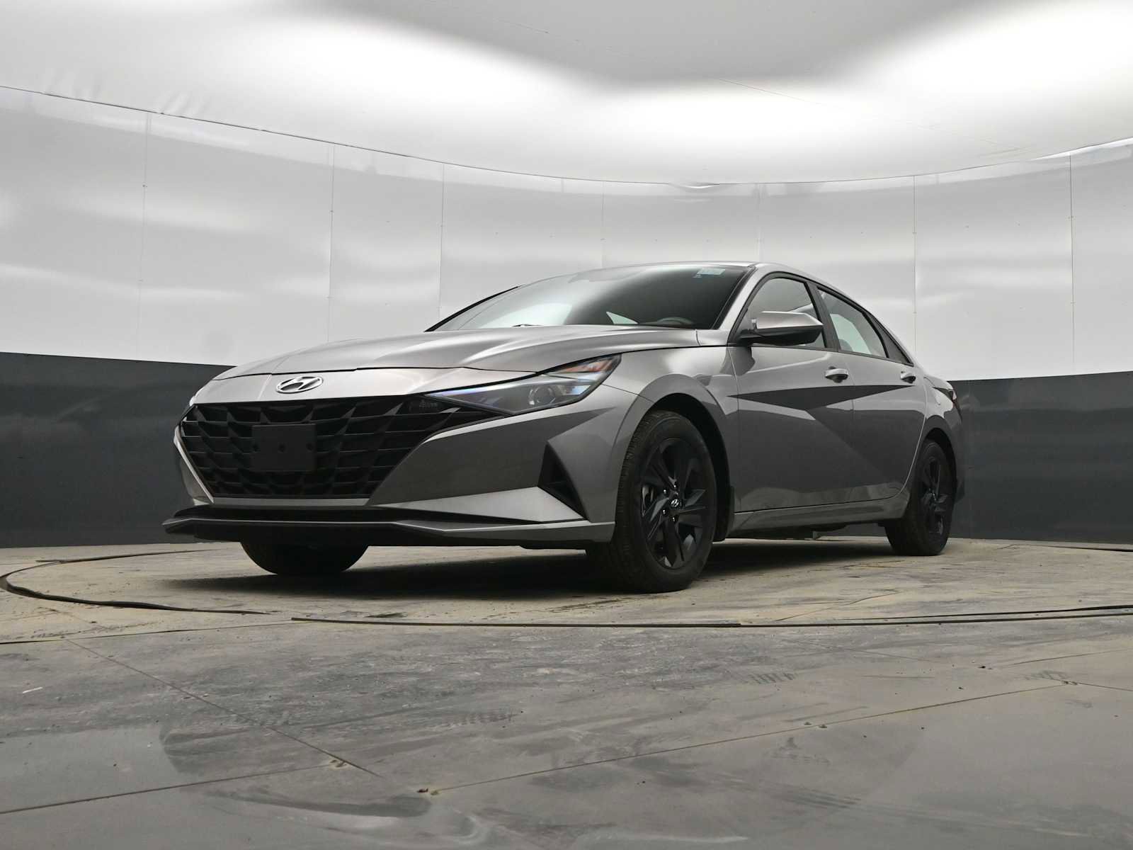 Used 2023 Hyundai Elantra SEL image 32