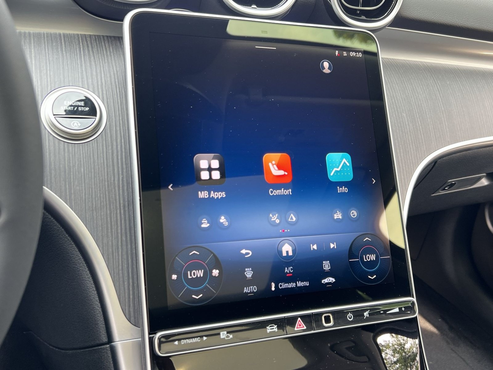 New 2026 Mercedes-Benz C 300 4MATIC Sedan image 25