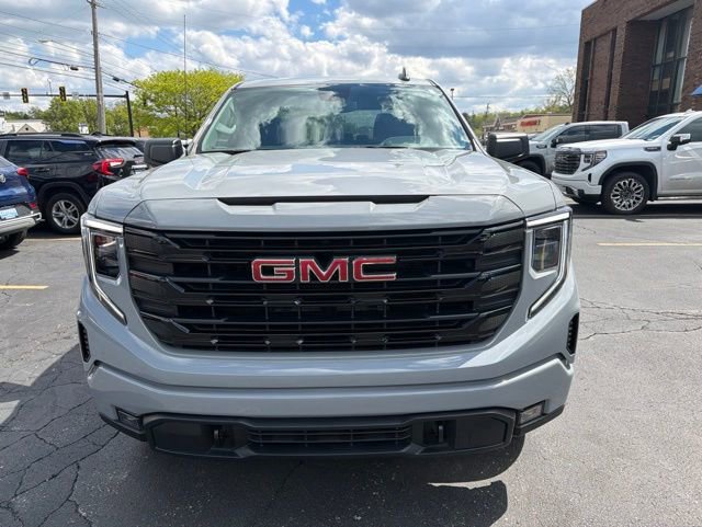 Used 2024 GMC Sierra 1500 Elevation AWD/4WD image 2