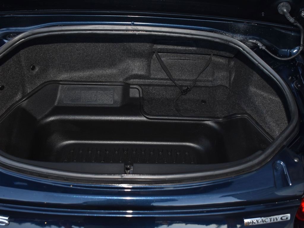 Used 2022 MAZDA MX-5 Miata Club w/ Interior Package image 16