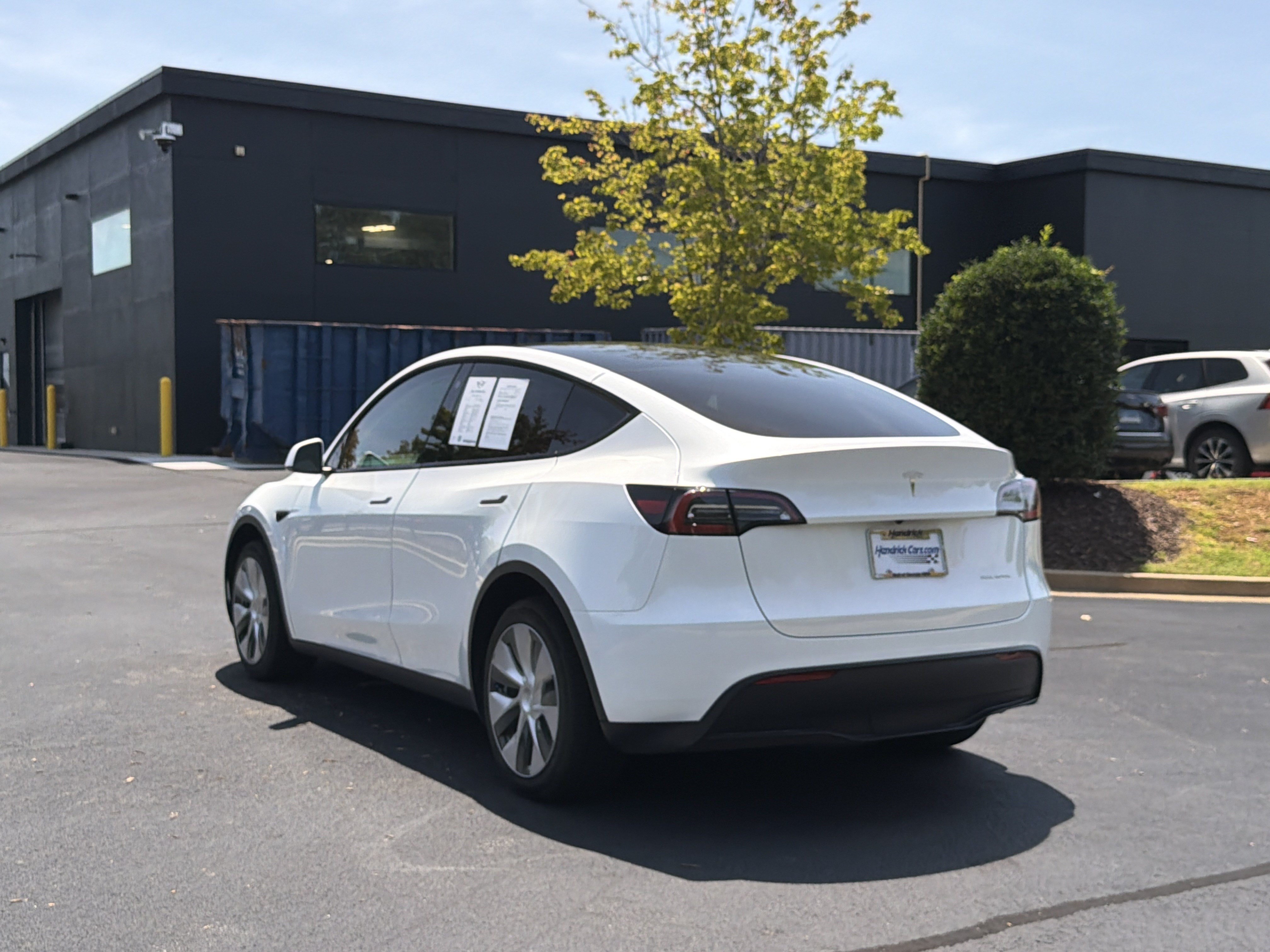 Used 2023 Tesla Model Y AWD image 14
