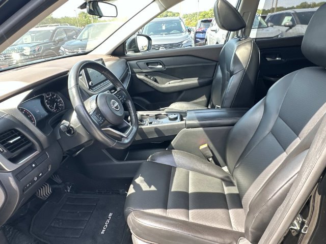 Used 2023 Nissan Rogue SV w/ SV Premium B Package AWD/4WD image 16
