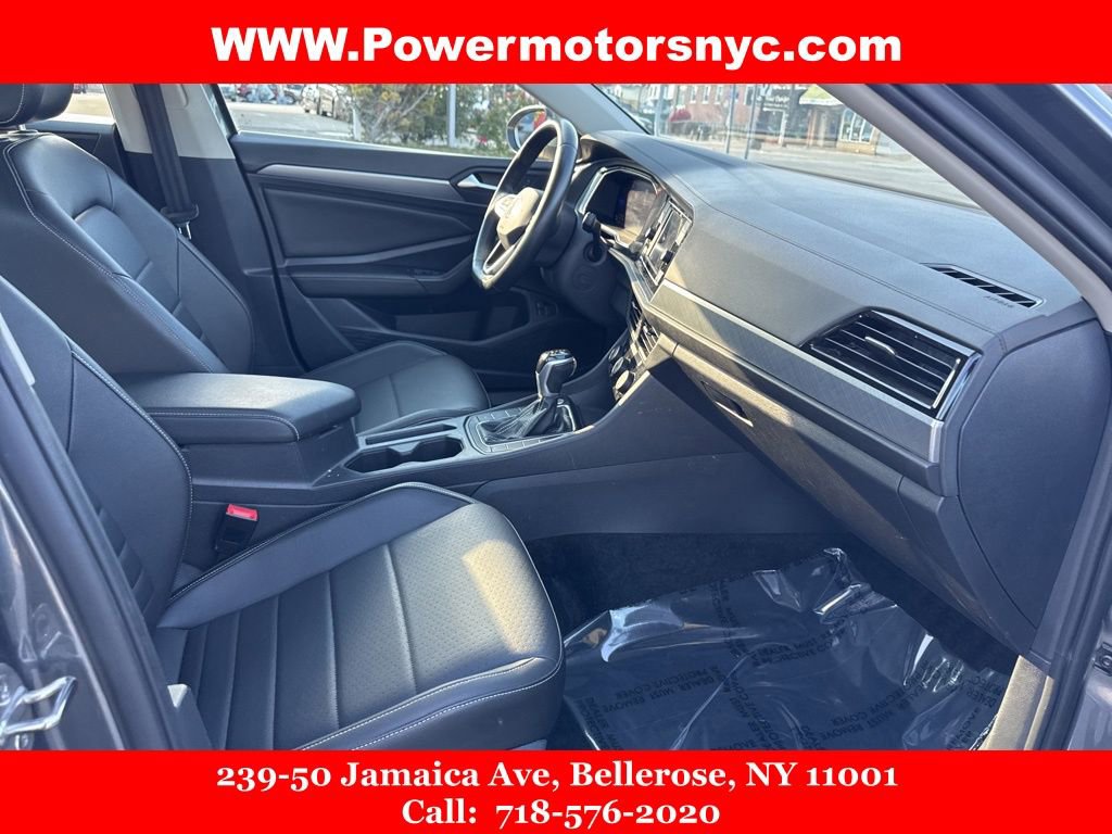 Used 2022 Volkswagen Jetta SE image 13