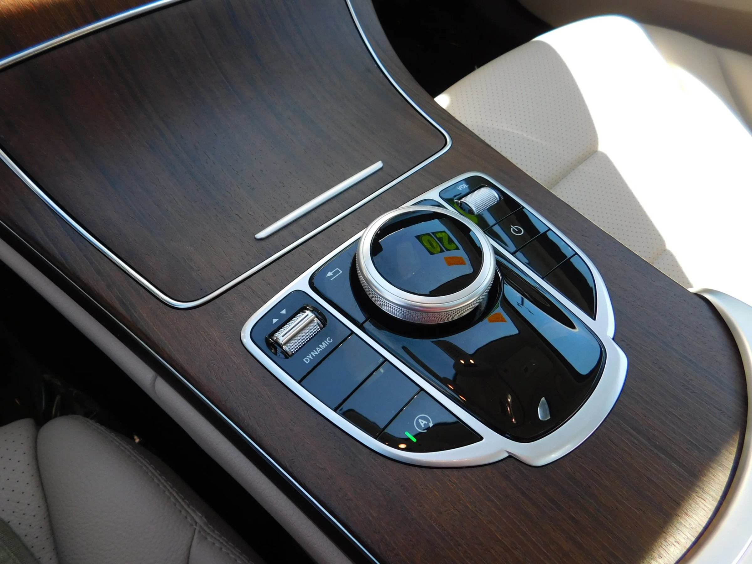 Used 2020 Mercedes-Benz C 300 4MATIC Sedan image 23