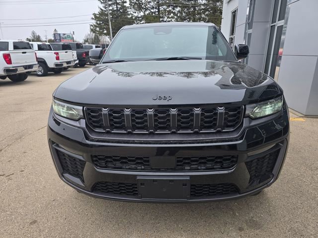 New 2026 Jeep Grand Cherokee Limited w/ Limited Altitude Package image 4