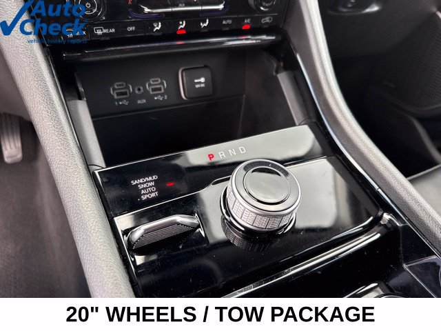 Used 2023 Jeep Grand Cherokee Limited w/ Trailer Tow Prep Group (B) AWD/4WD image 5