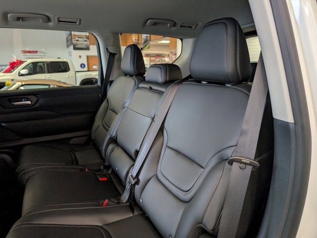 New 2026 Nissan Armada SV image 8