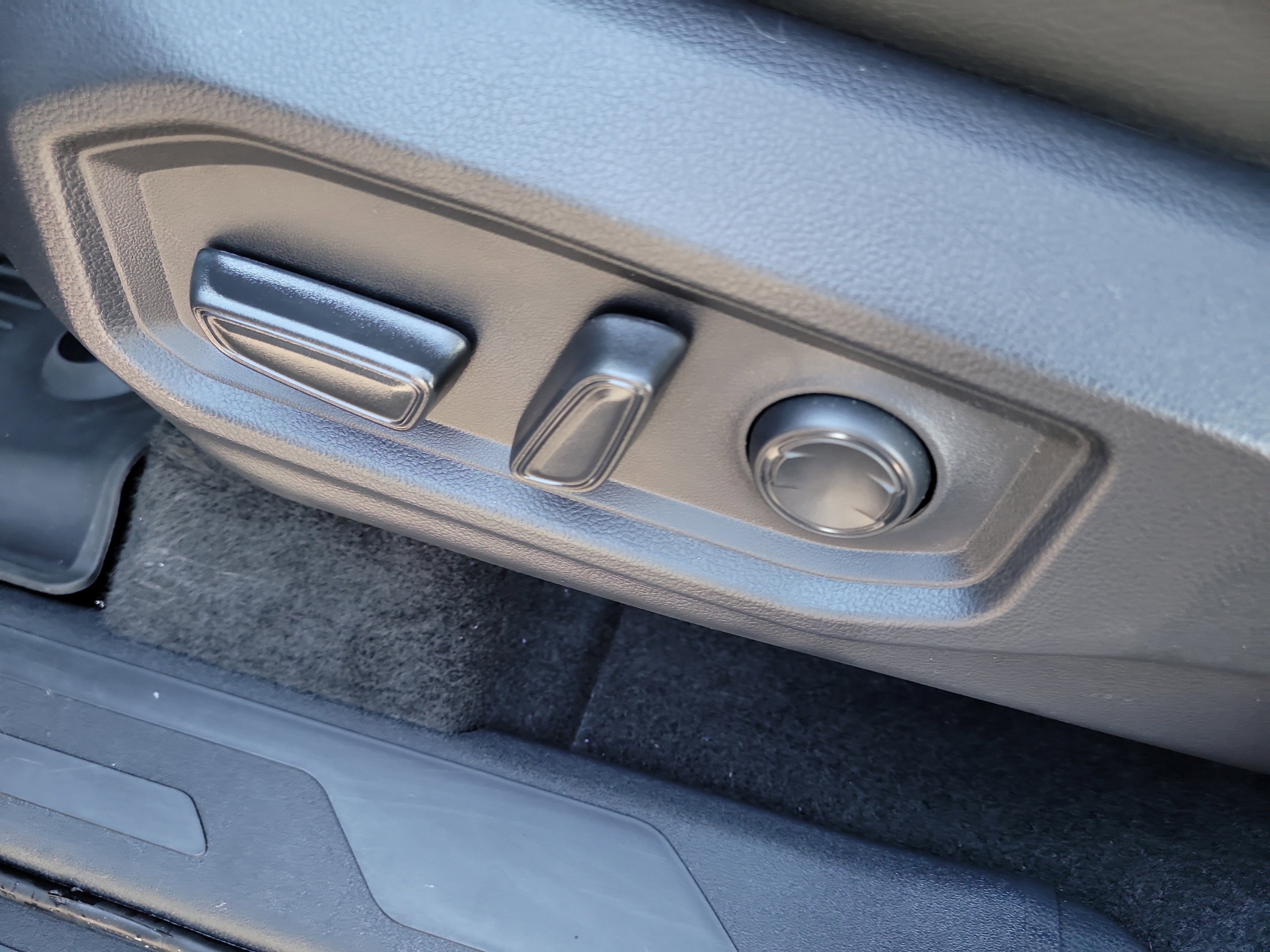 Certified 2026 Toyota Tundra SR5 w/ SR5 Premium Package image 21