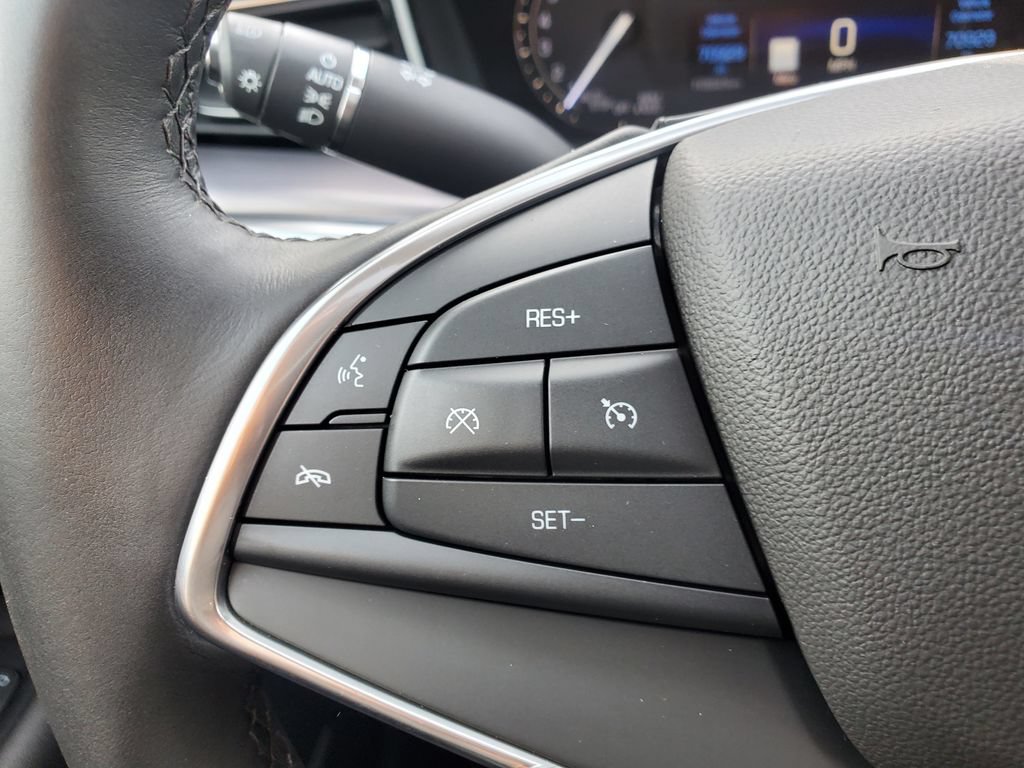 Used 2017 Cadillac XT5 Luxury w/ Driver Awareness Package AWD/4WD image 22