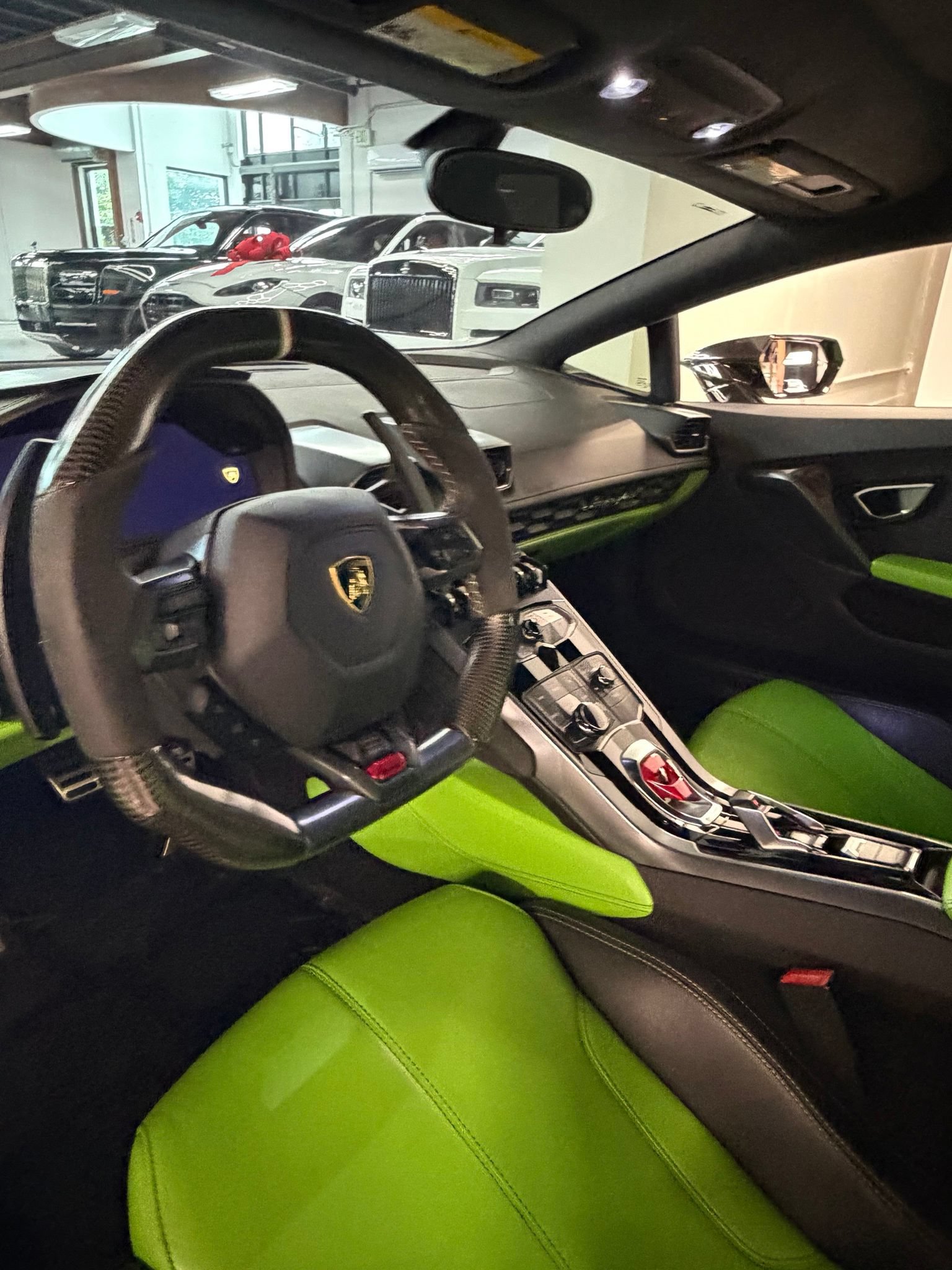 Used 2015 Lamborghini Huracan LP 610-4 AWD/4WD image 9