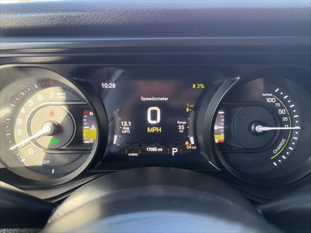 Used 2024 Jeep Wrangler Unlimited image 17