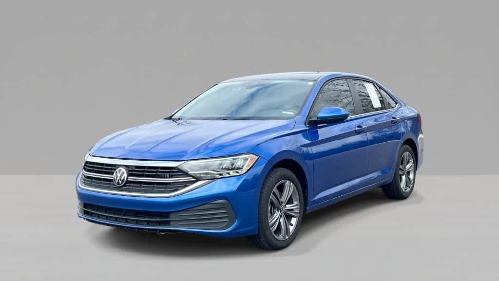 Used 2023 Volkswagen Jetta SE FWD image 2