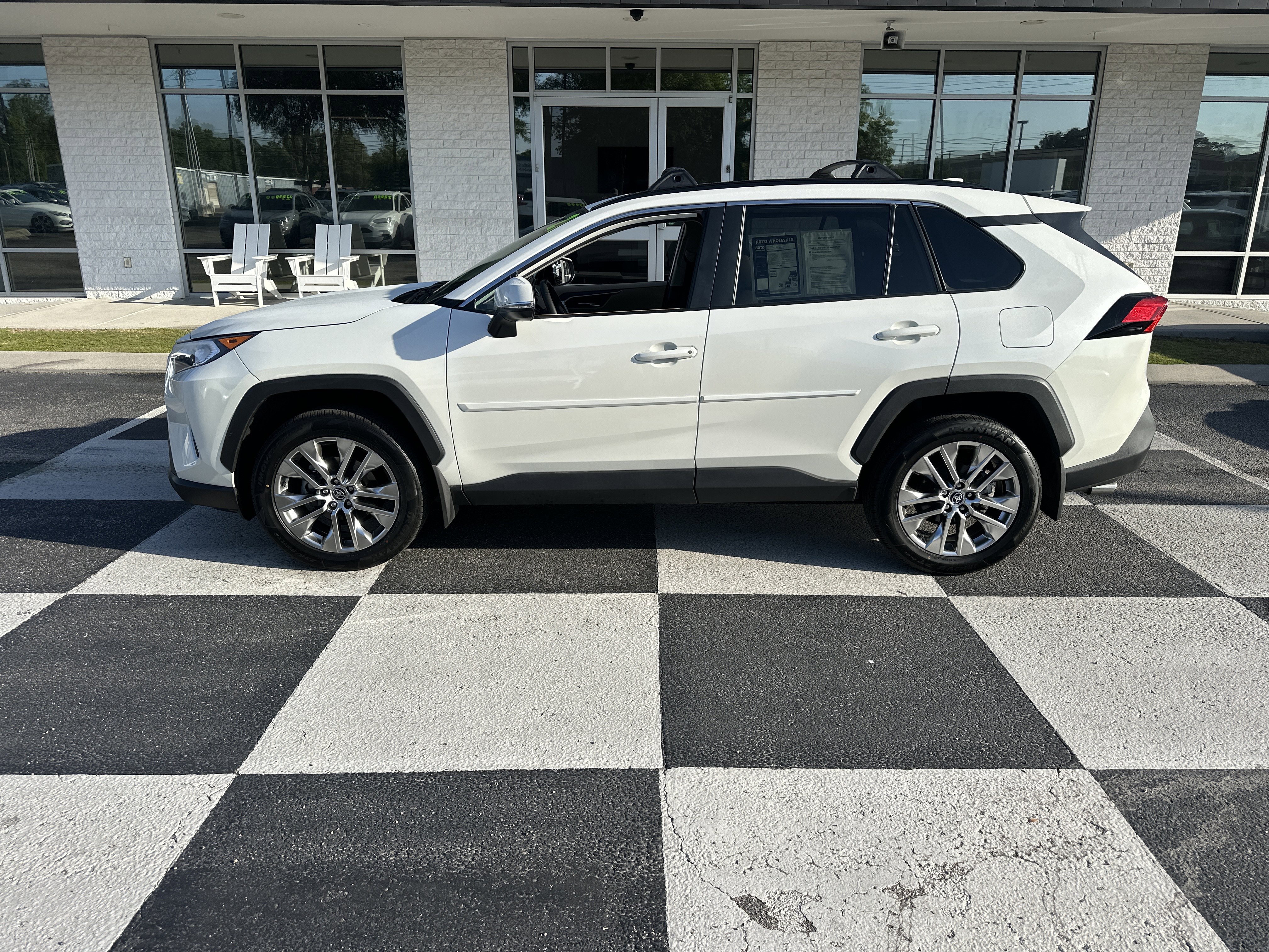 Used 2021 Toyota RAV4 XLE Premium FWD image 1