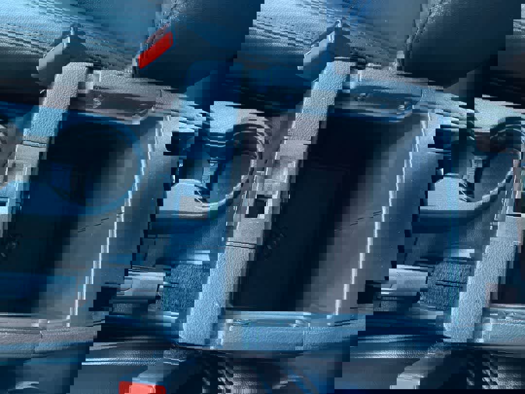 Used 2018 Jeep Wrangler Unlimited Sahara AWD/4WD image 19