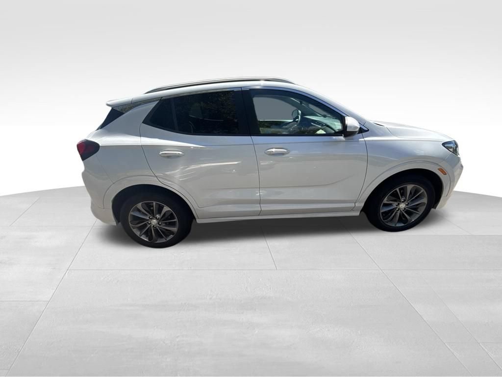 Used 2021 Buick Encore GX Select w/ Sport Touring Package FWD image 8