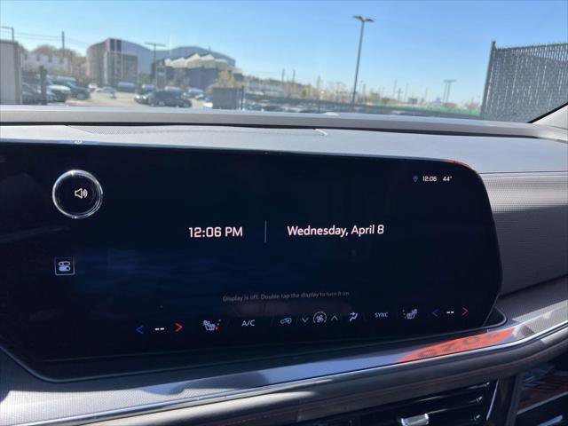 Used 2025 Chevrolet Suburban RST w/ Comfort Package AWD/4WD image 32